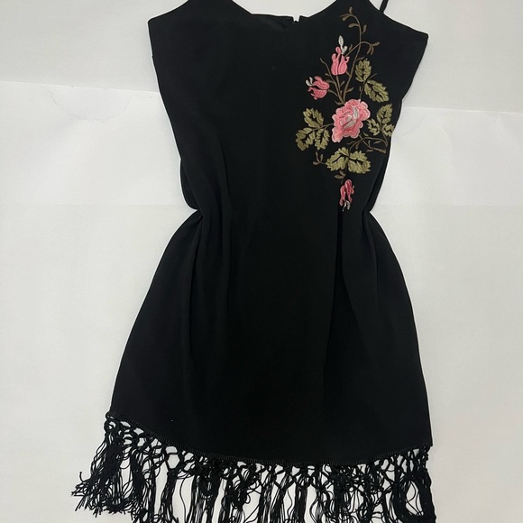 Guess floral embroidered fringe dress - whimsigoth cottage core - size medium - Picture 5 of 12